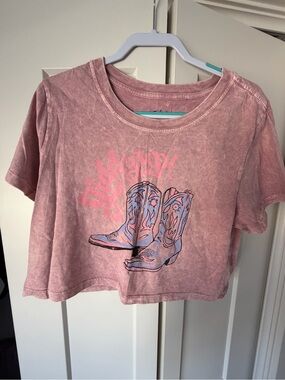 Pink Cropped Graphic Tee with Cowboy Boots Print